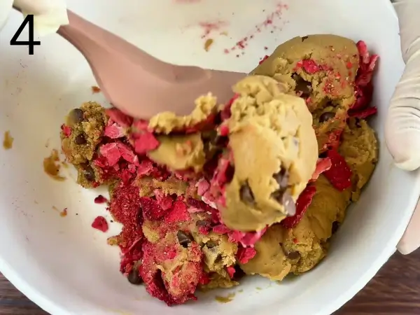  Cookies dough folded with chocolate chips and strawberries
